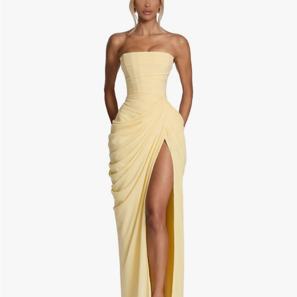 Elegant Yellow Ruched Side-Slit Evening Dress - NWT - size 6
